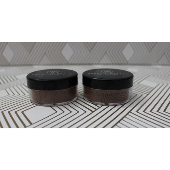 Savvy Minerals by Young Living Foundation 0.18 oz. Dark No. 4 NWOL - Picture 2 of 4